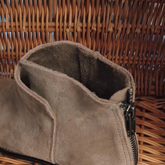 Very Volatile Women's Tan Suede Ankle Booties - Picture 4 of 8
